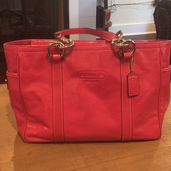 Coach Handbags - Coach purse